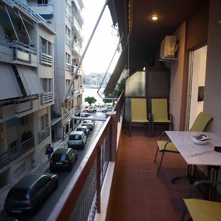 פיראוס Cozy Apartment With Sea View Next To Marina Zeas מראה חיצוני תמונה