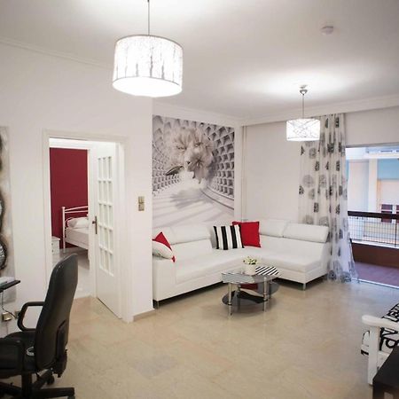 פיראוס Cozy Apartment With Sea View Next To Marina Zeas מראה חיצוני תמונה