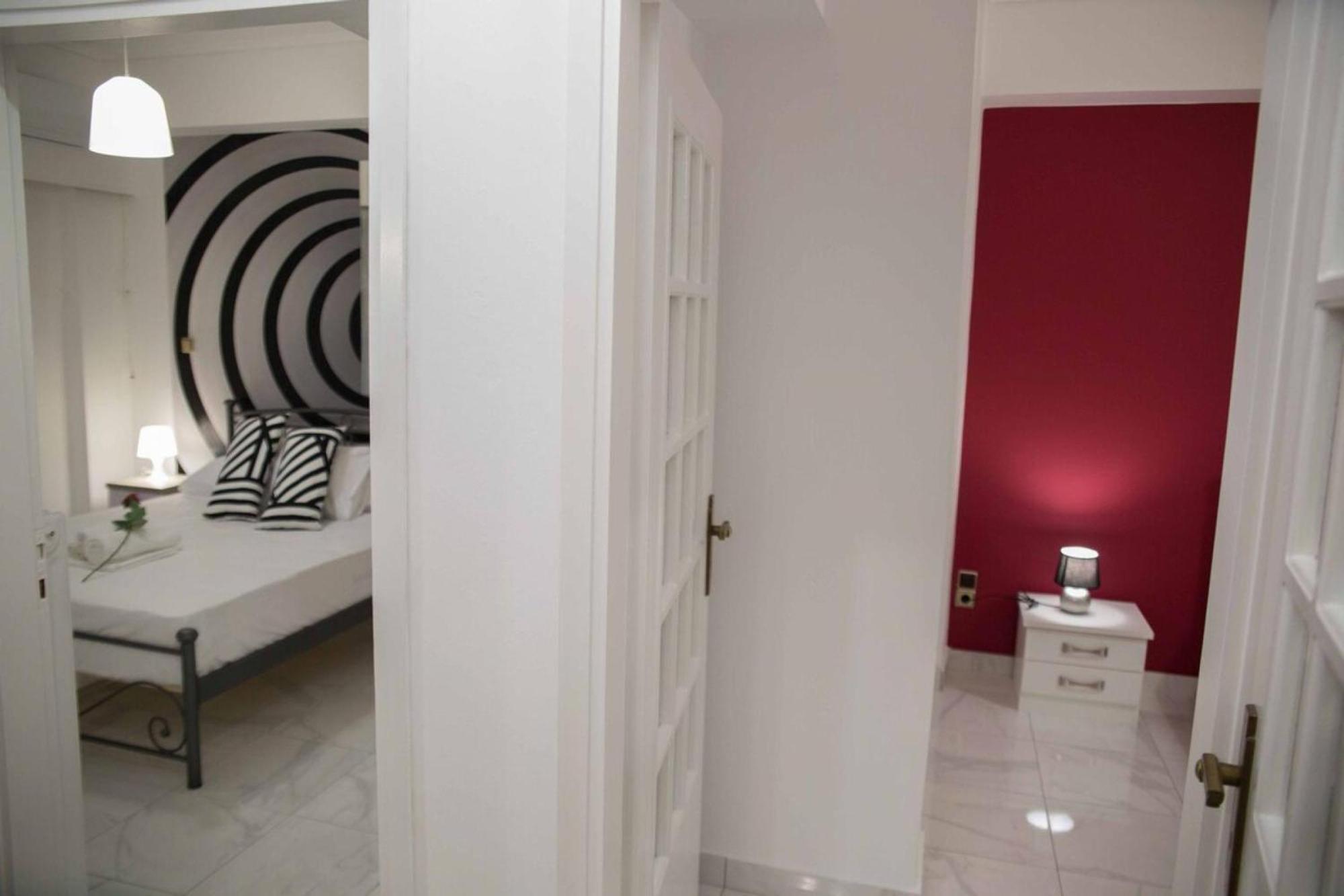 פיראוס Cozy Apartment With Sea View Next To Marina Zeas מראה חיצוני תמונה